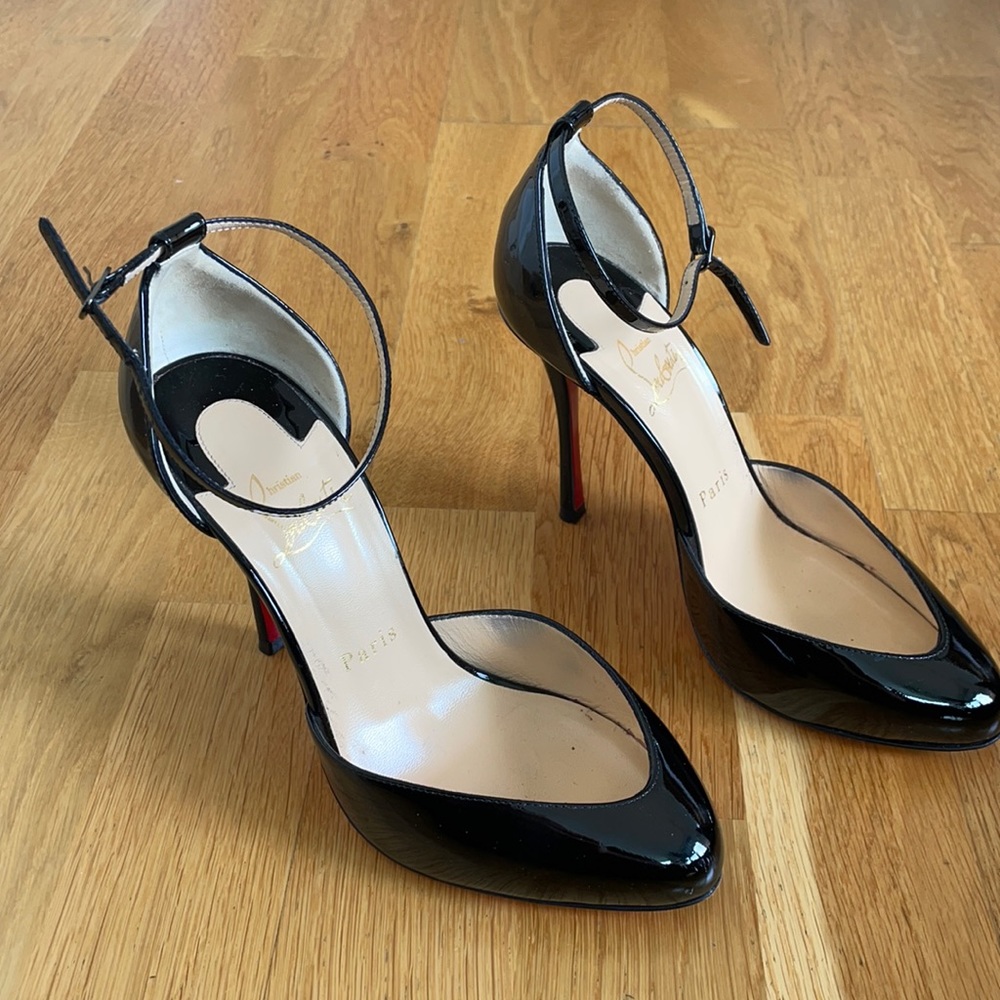 Christian Louboutin Dollyla 100 Black Patent 36.5
